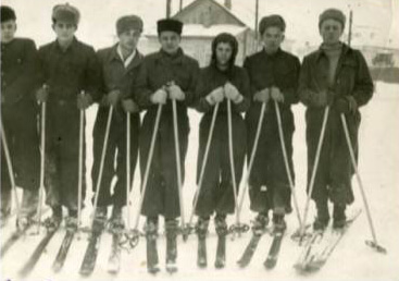 Лыжная секция пединститута. 1950-е годы Лыжная секция пединститута. 1950-е годы