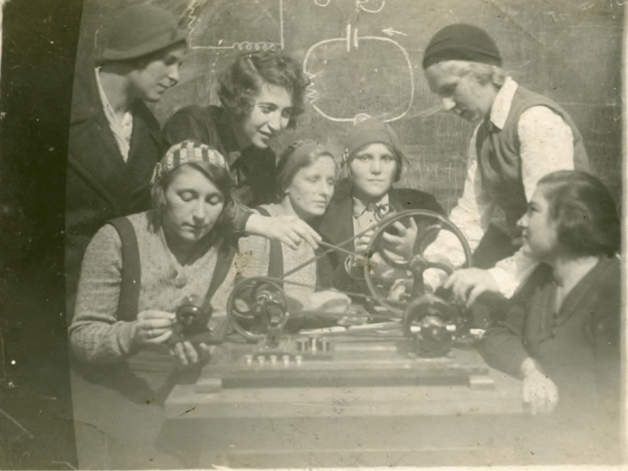 Студенты Витебского пединститута. 1920-е годы Студенты Витебского пединститута. 1920-е годы