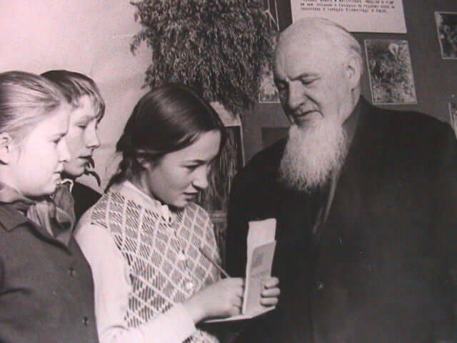 А.И. Радкевич с детьми. 1970-е годы А.И. Радкевич с детьми. 1970-е годы