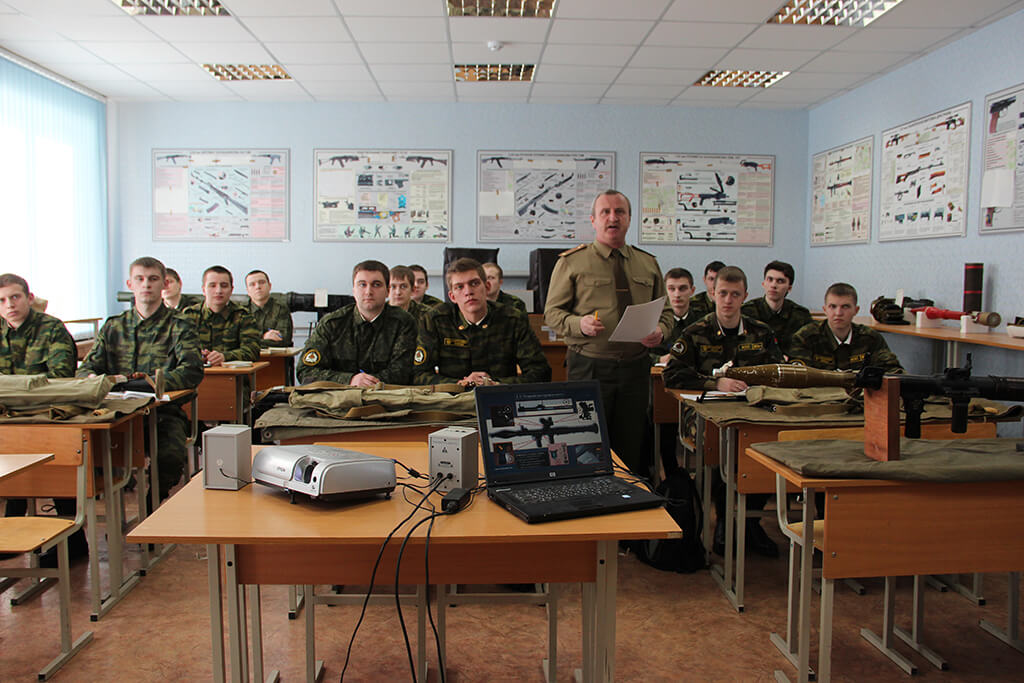 Занятия на военной кафедре Занятия на военной кафедре